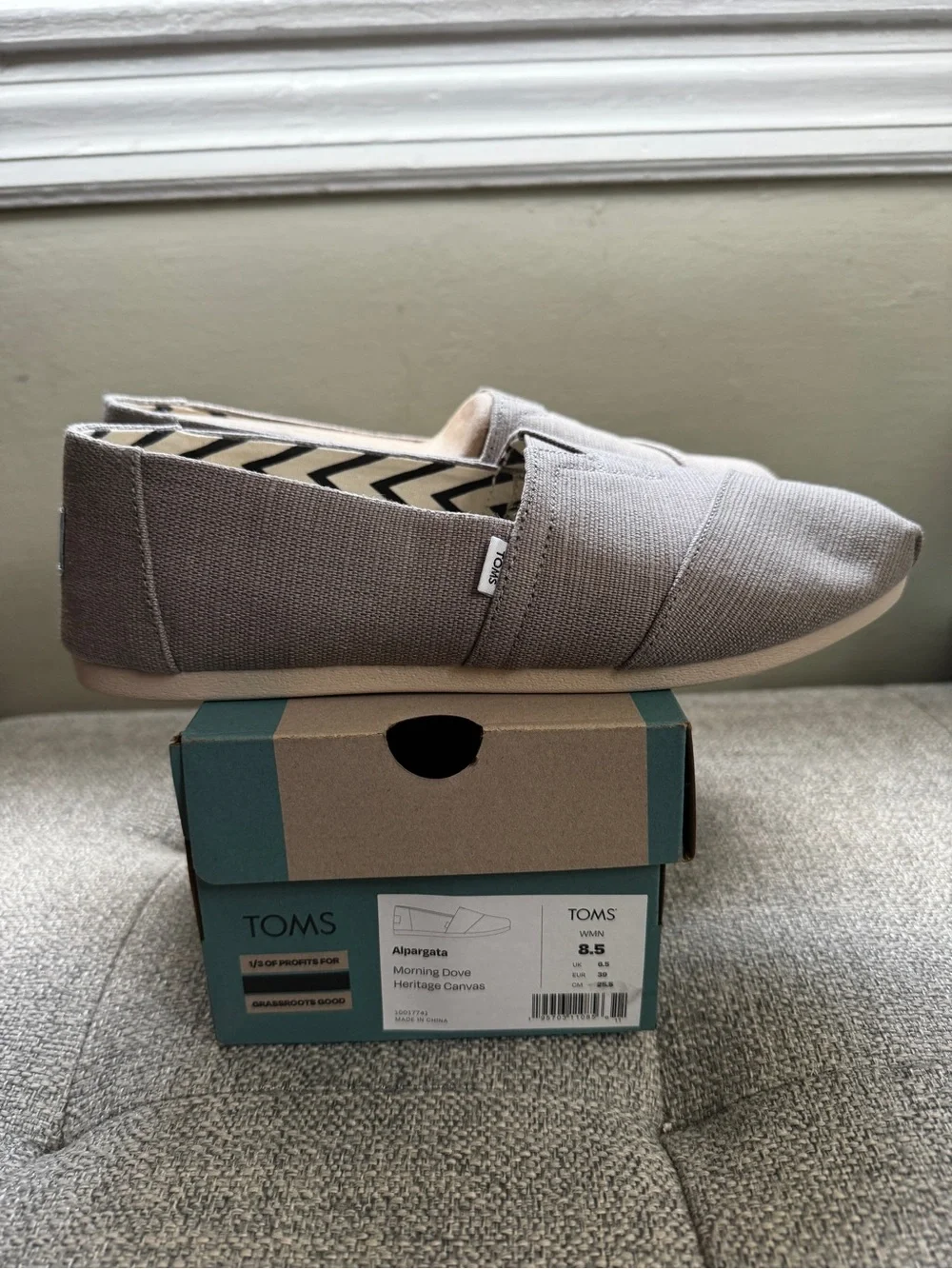 New Toms Women's Espadrilles in Gray Canvas
